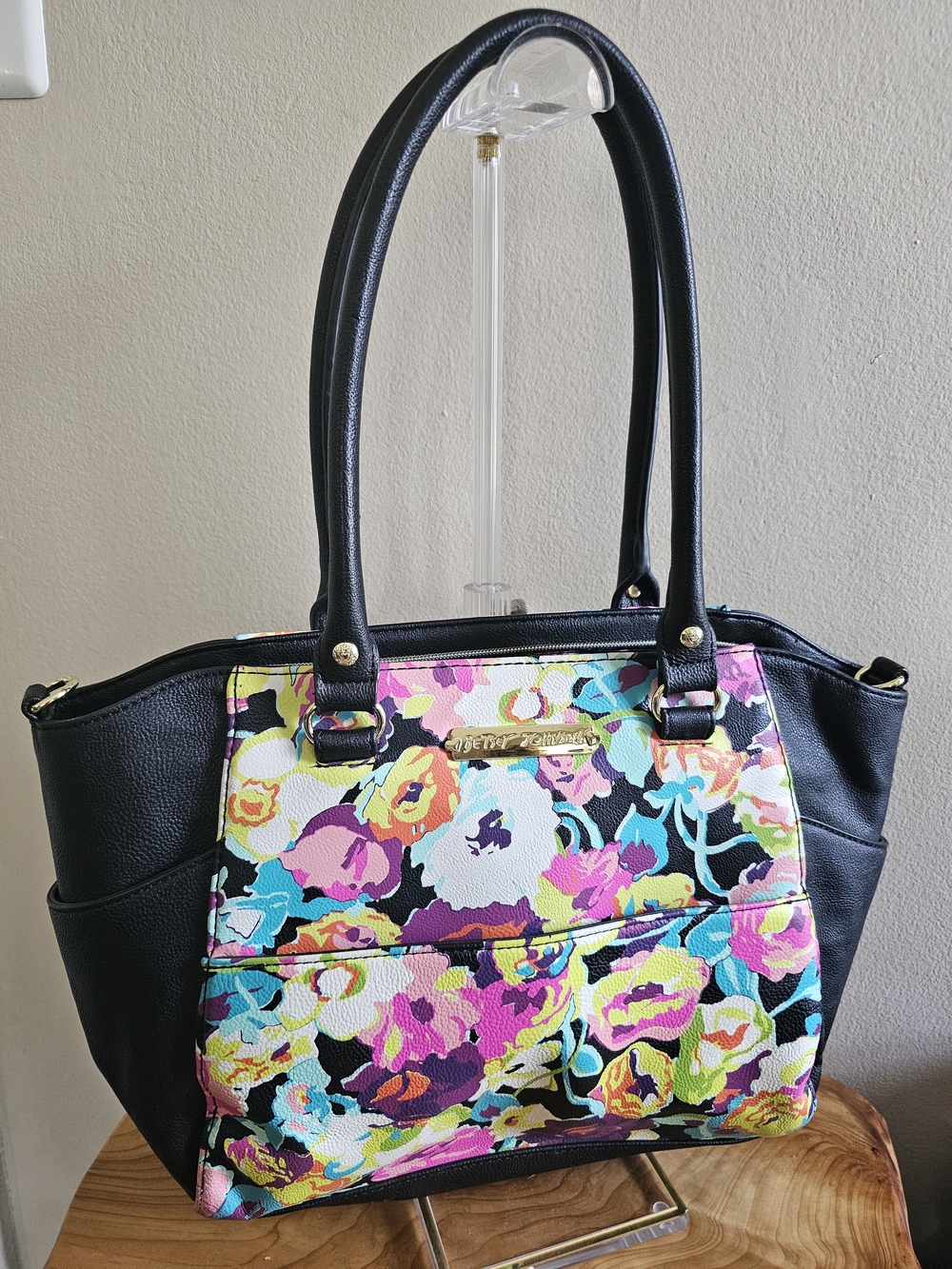 Betsey Johnson Black Trim Floral Shoulder Bag - Picture 2 of 12